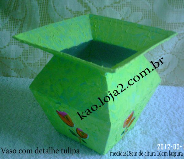 vaso c/ detalhes tulipa